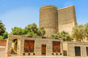 Jungfrauenturm in Baku - eine der wichtigsten Sehenswürdigkeiten der Stadts
